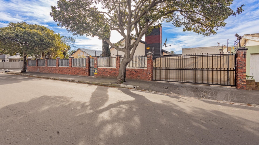 11 Bedroom Property for Sale in Richmond Estate Western Cape